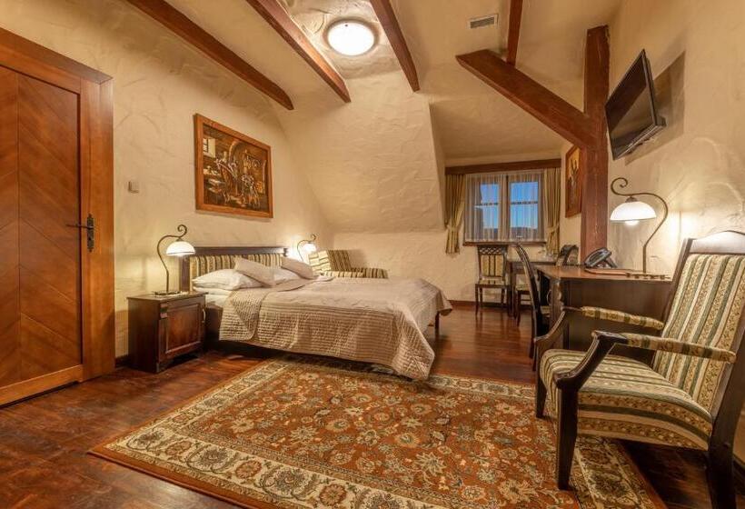 スタンダードルーム, Stanica Kresowa Chreptiów