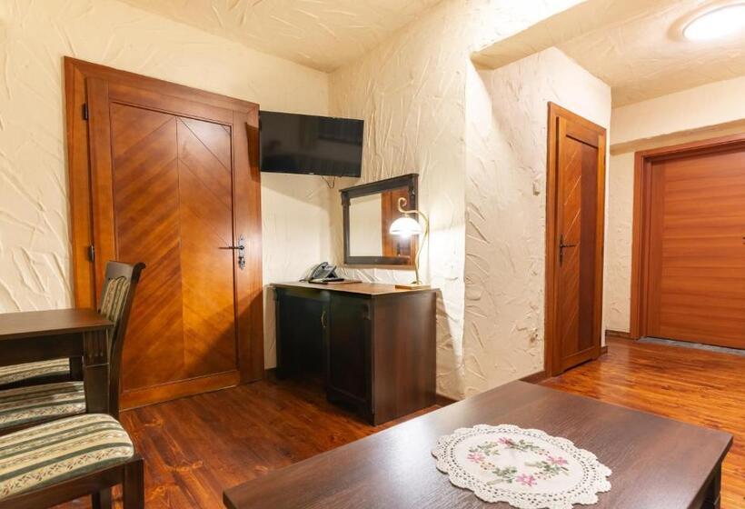 ファミリールーム, Stanica Kresowa Chreptiów