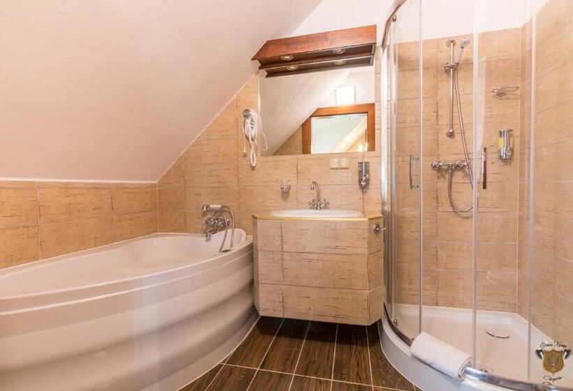 ドゥプレックスルーム, Stanica Kresowa Chreptiów