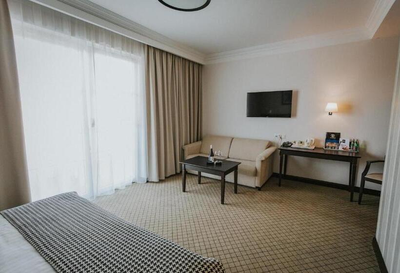 דירת חדר, Toscania