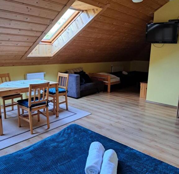 ファミリールーム, U Eskulapa