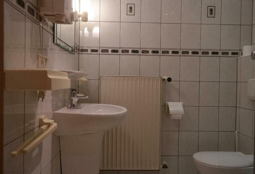 חדר דלוקס, Villamirage