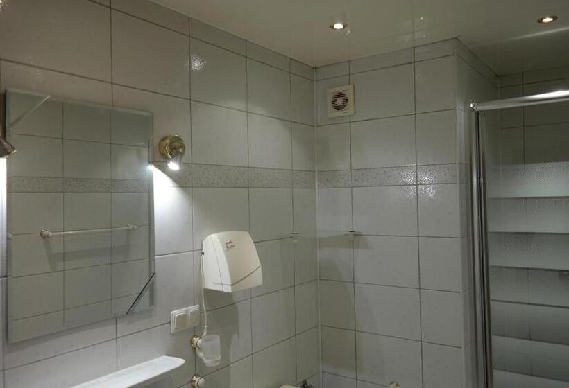 اتاق لوکس, Villamirage