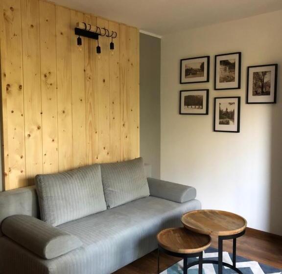 اتاق استاندارد چهارنفره با بالکن, Niech To Szlak B&b