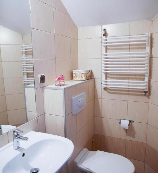 Номер Стандарт Вид на Горы, Niech To Szlak B&b