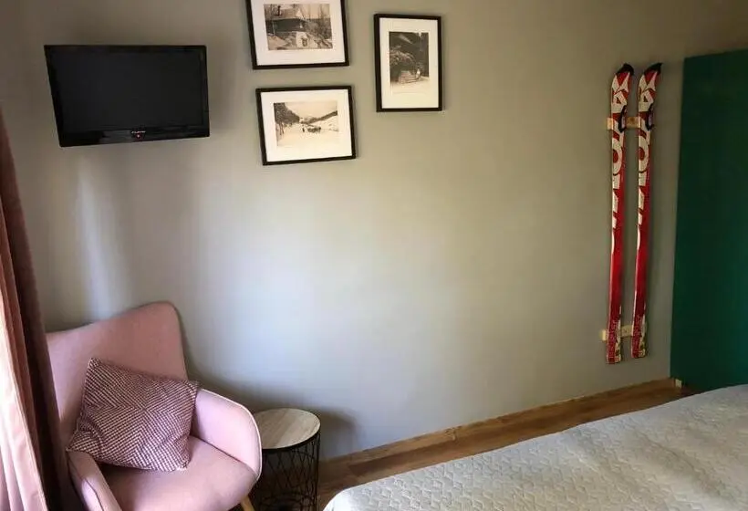 ベーシックルーム, Niech To Szlak B&b