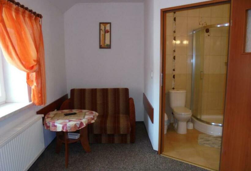 スタンダードトリプルルーム, Agroturystyka Krysia Pilszcz