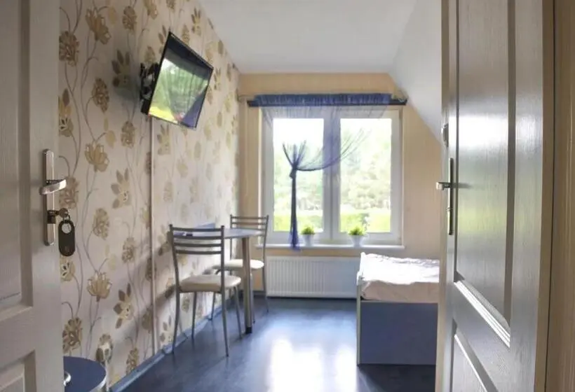 Standard Kolmen Hengen Huone, Brydar With Sauna, Swimming Pool And Jacuzzi