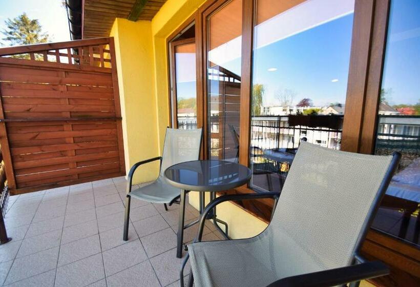 标准间带阳台, Dom Wczasowy Radość