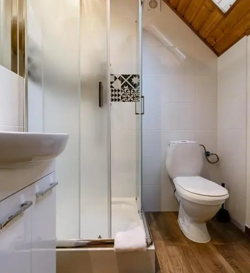Perhestudio, Dom Wczasowy Radość