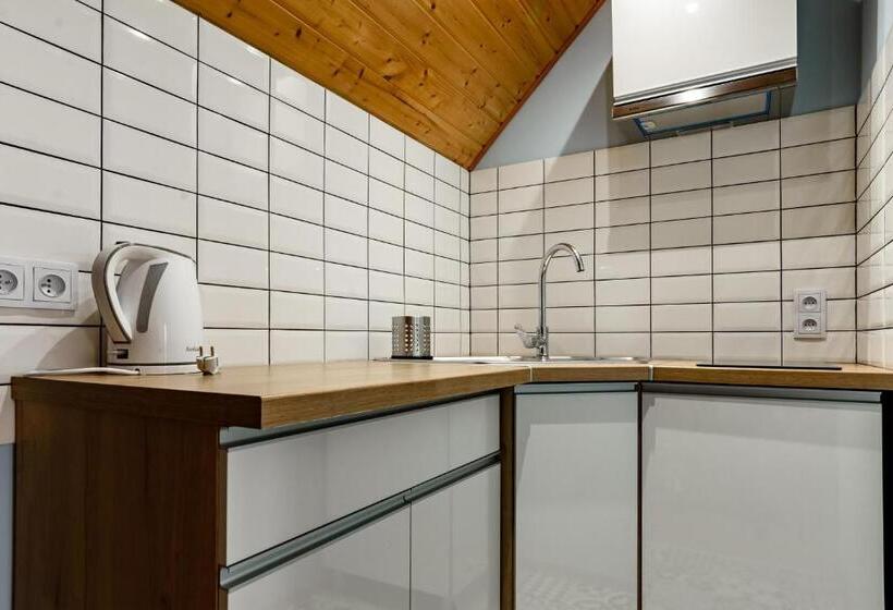 家庭工作室, Dom Wczasowy Radość