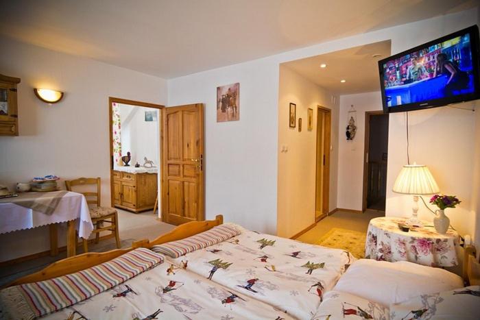 四人标准间, Gosciniec Poezja