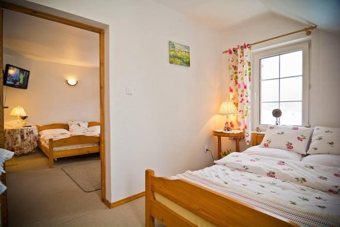 四人标准间, Gosciniec Poezja