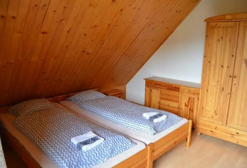 浴室共有スタンダード４人用ルーム, Jałowcówka Centrum Aktywności Psychoruchowej