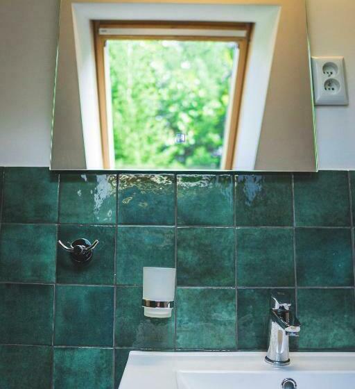 חדר סטנדרטי לארבעה עם חדר אמבטיה משותף, Jałowcówka Centrum Aktywności Psychoruchowej