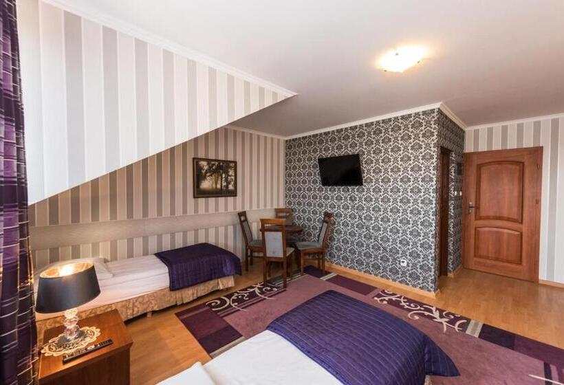 اتاق استاندارد چهار تخته, Noclegi Komfort