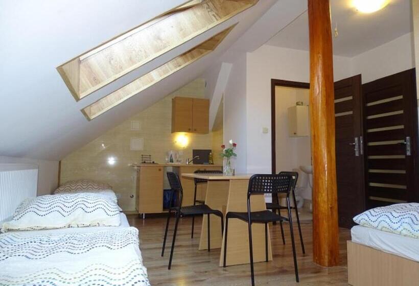 スタンダード４人部屋, Noclegi Marek I Karolina