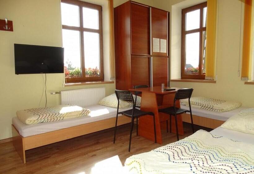 חדר סטנדרט לשלושה, Noclegi Marek I Karolina