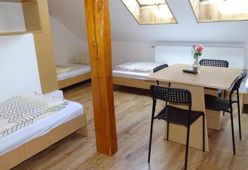 スタンダード４人部屋, Noclegi Marek I Karolina