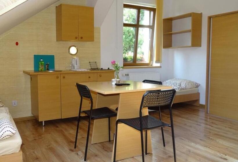 חדר סטנדרט לשלושה, Noclegi Marek I Karolina