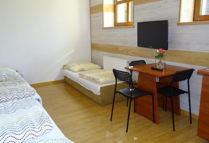 スタンダードトリプルルーム, Noclegi Marek I Karolina