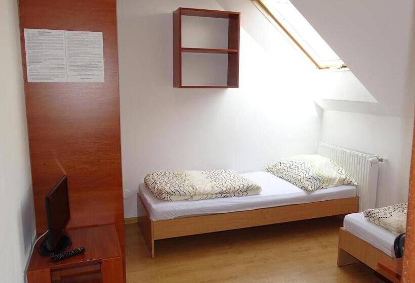 スタンダードルーム, Noclegi Marek I Karolina