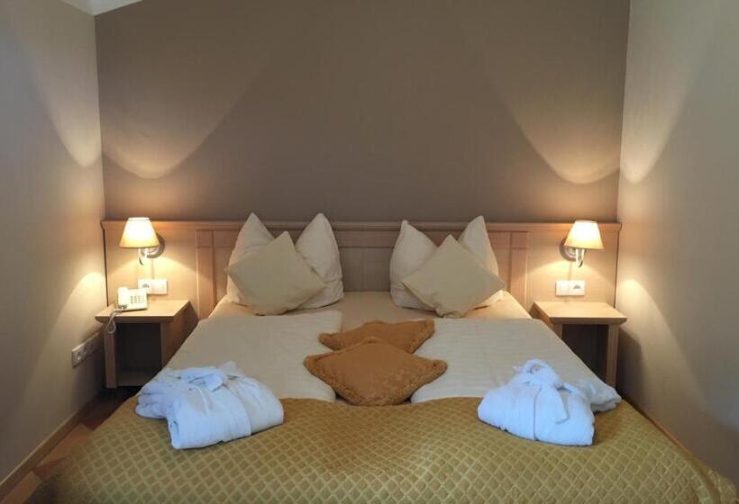 اتاق استاندارد با چشم‌انداز باغ, Oasis Resort & Spa