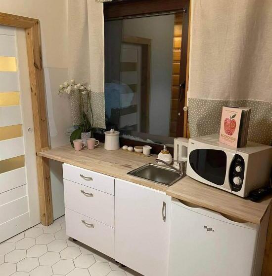 اتاق استاندارد با چشمانداز کوهستان, Poncyljuszówka