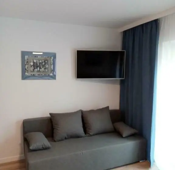 Standard Neljän Hengen Huone Parveke, Villa Selavi