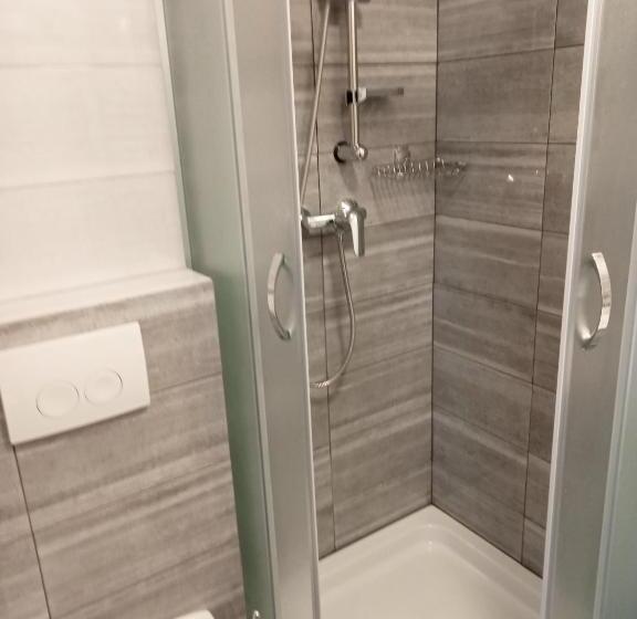 Quarto Quadruple Standart com Varanda, Villa Selavi