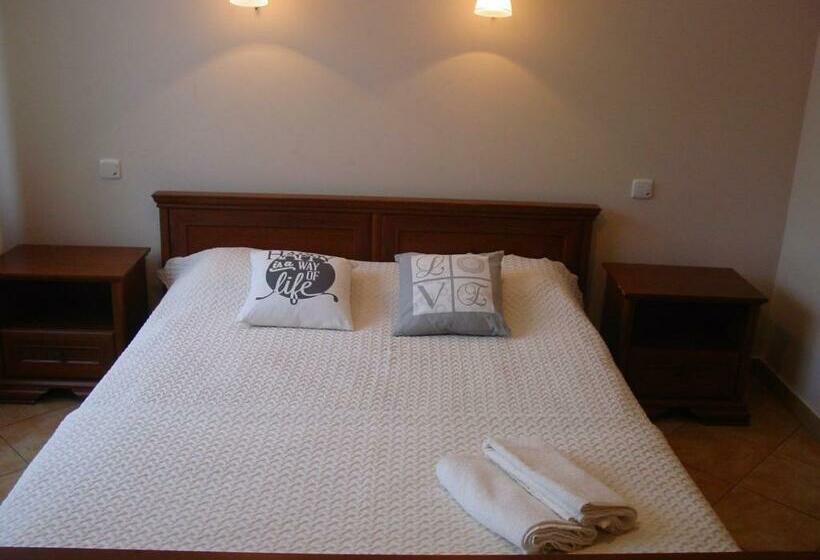 اتاق استاندارد چهار تخته, Villa Tabu