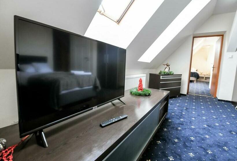 سوییت لوکس, Willa Ważka