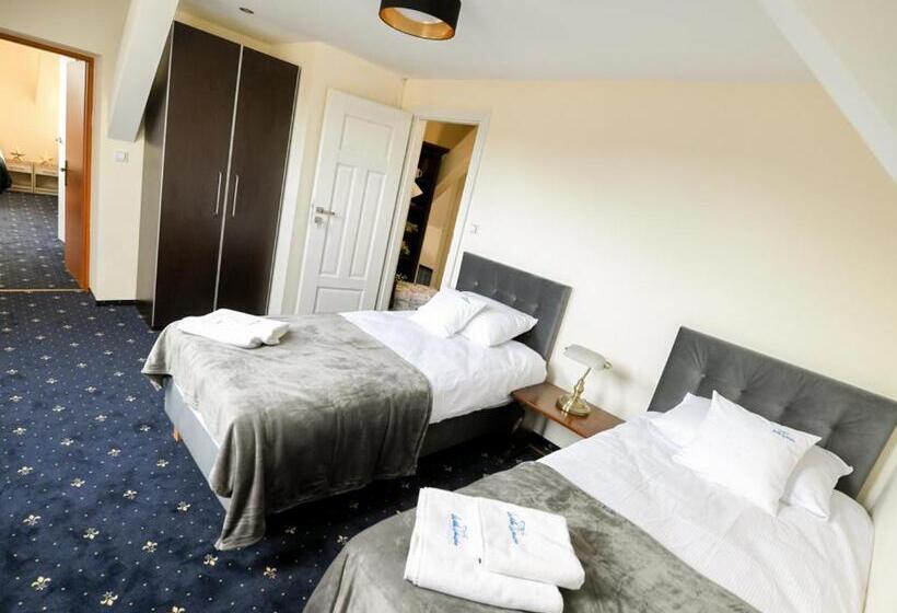 سوییت لوکس, Willa Ważka