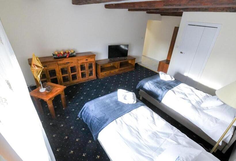 اتاق سوپریور, Willa Ważka