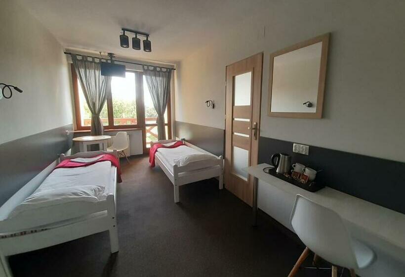 四人标准间, Pensjonat Maja