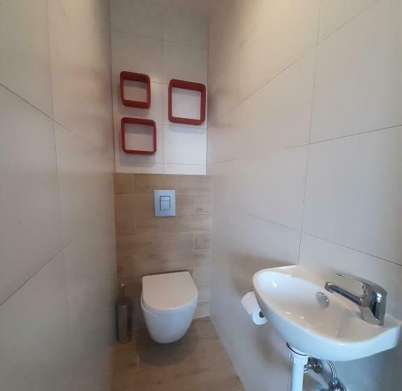 四人标准间, Pensjonat Maja