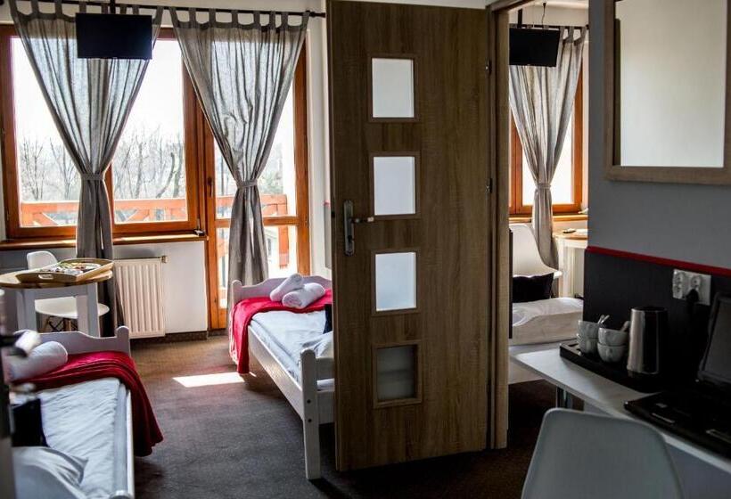 四人标准间, Pensjonat Maja