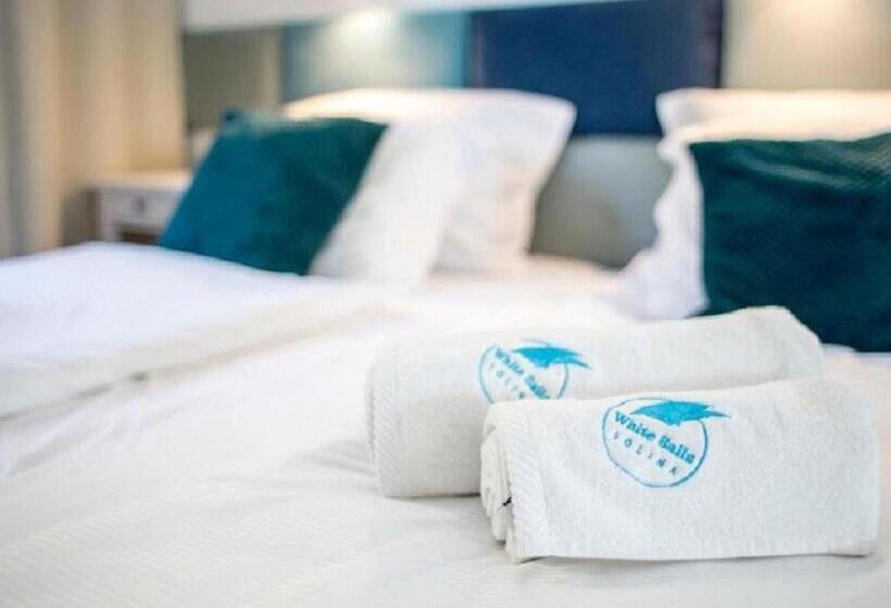 Номер Стандарт, White Sails Solina