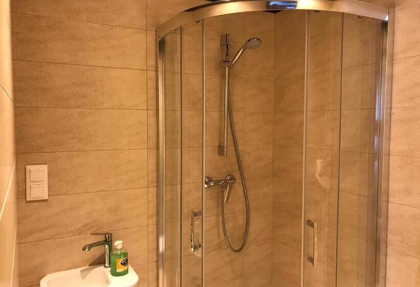 اتاق استاندارد, Loft Car Factory