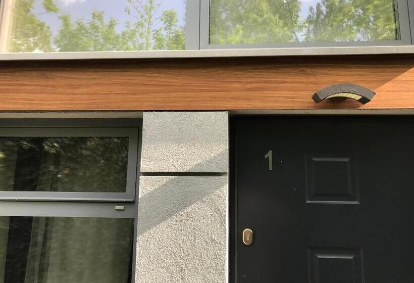 اتاق استاندارد, Loft Car Factory