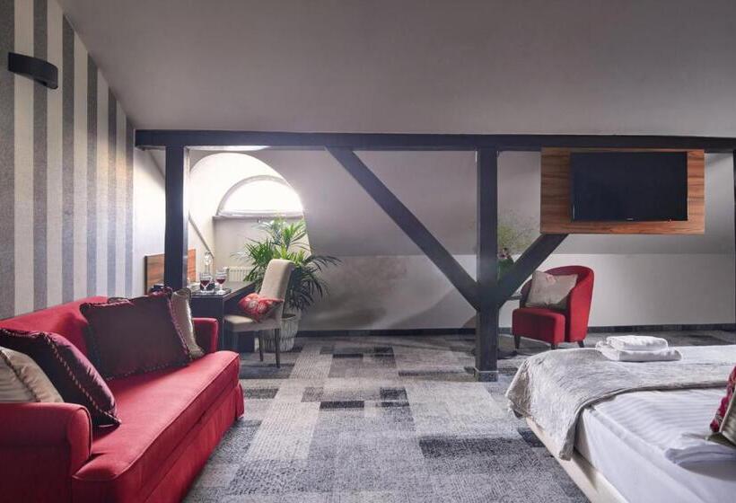 استودیوی استاندارد, Morando