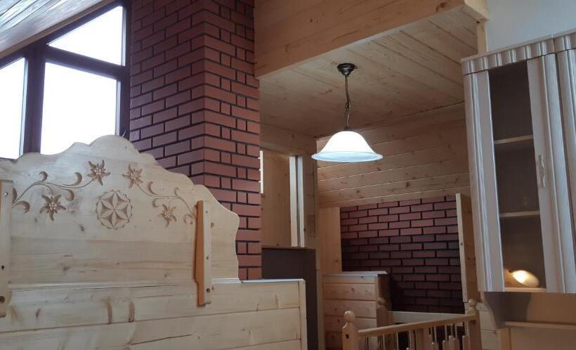 سوییت جونیور, Apartamenty I Pokoje Gościnne Nowita