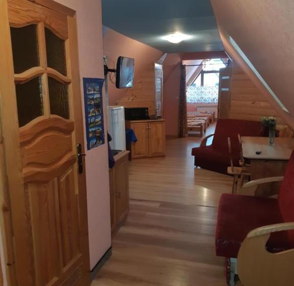 Апартаменты 3 Спальни, Apartamenty I Pokoje Gościnne Nowita