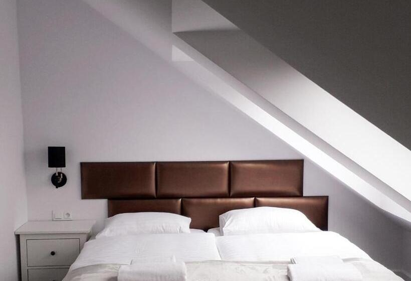 Четырехместный Номер Deluxe, Avila Park & Spa