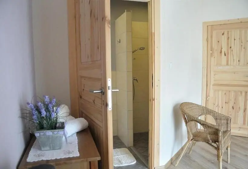 Perhehuone, Babie Lato Bed&breakfast