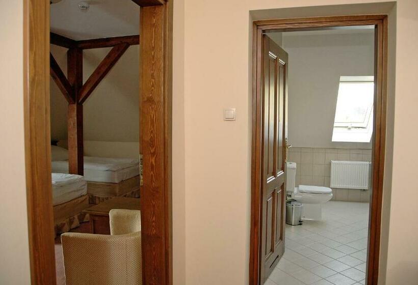 آپارتمان 2 خوابه, Dwór Bieland