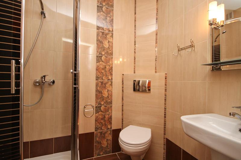 اتاق کلاسیک چهارنفره, Stratos