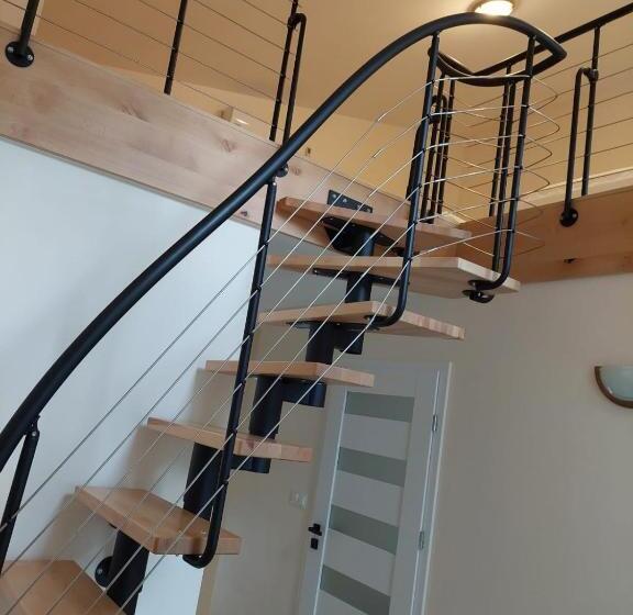 Вилла 3 Спальни, Szwajcarka