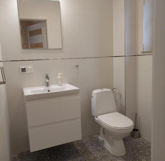 Вилла 3 Спальни, Szwajcarka