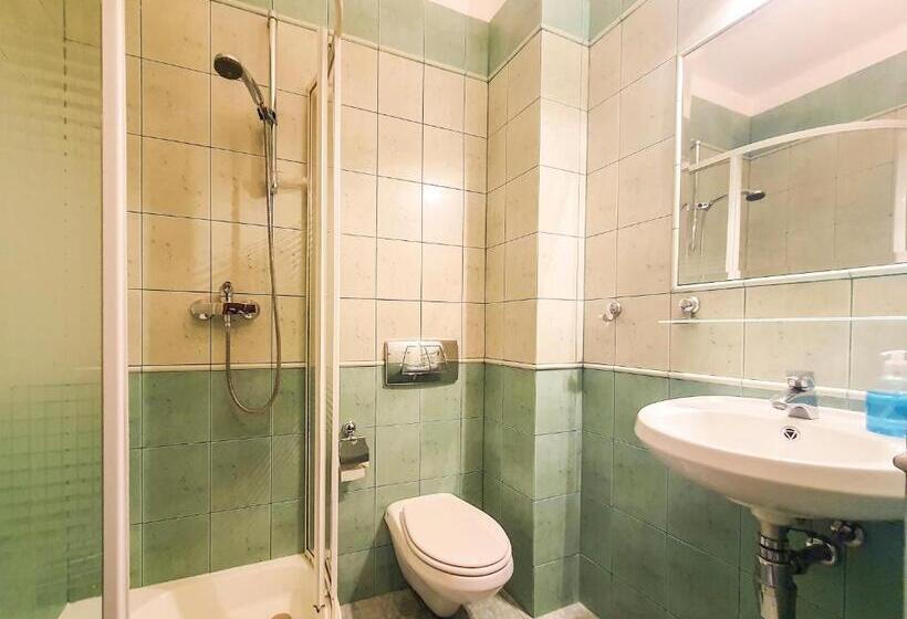 اتاق استاندارد سه تخته با بالکن, Villa Gemini